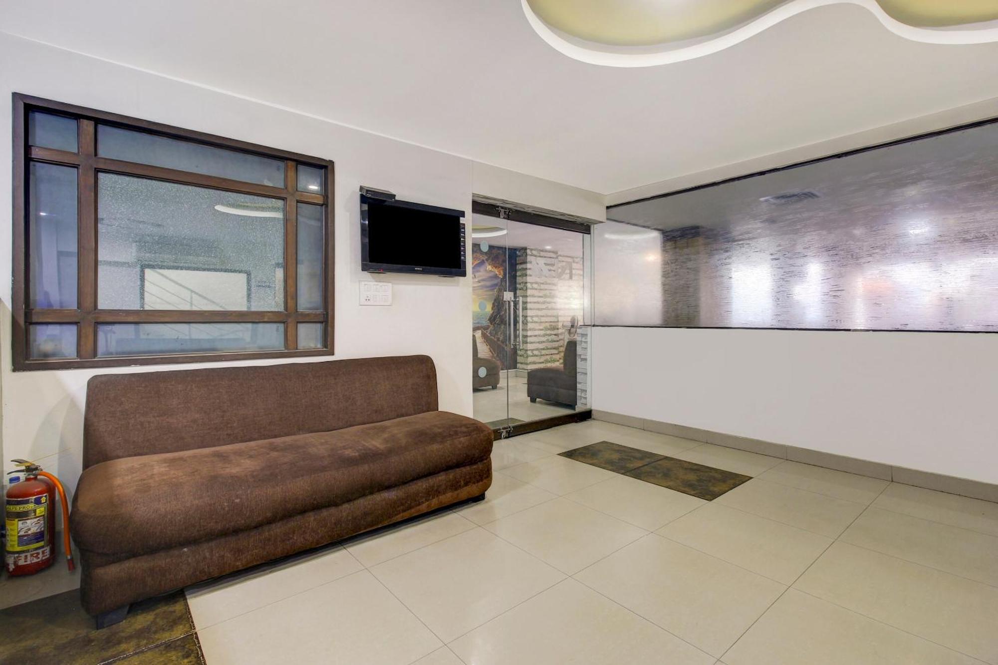 Hotel Super Townhouse Oak Lb Nagar Ramoji Hajdarabad Zewnętrze zdjęcie